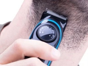 Using trimmer for beard
