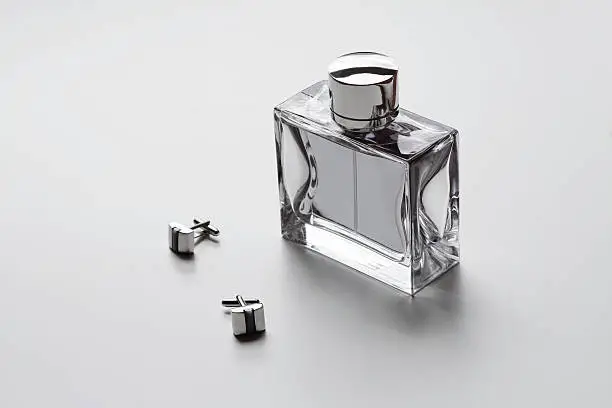 mens-cologne-and-cufflinks